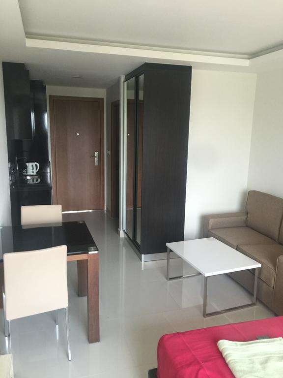 Club Royal Suites Pattaya Dış mekan fotoğraf