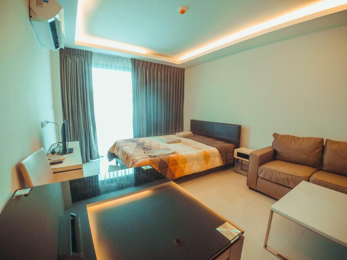 Club Royal Suites Pattaya Dış mekan fotoğraf