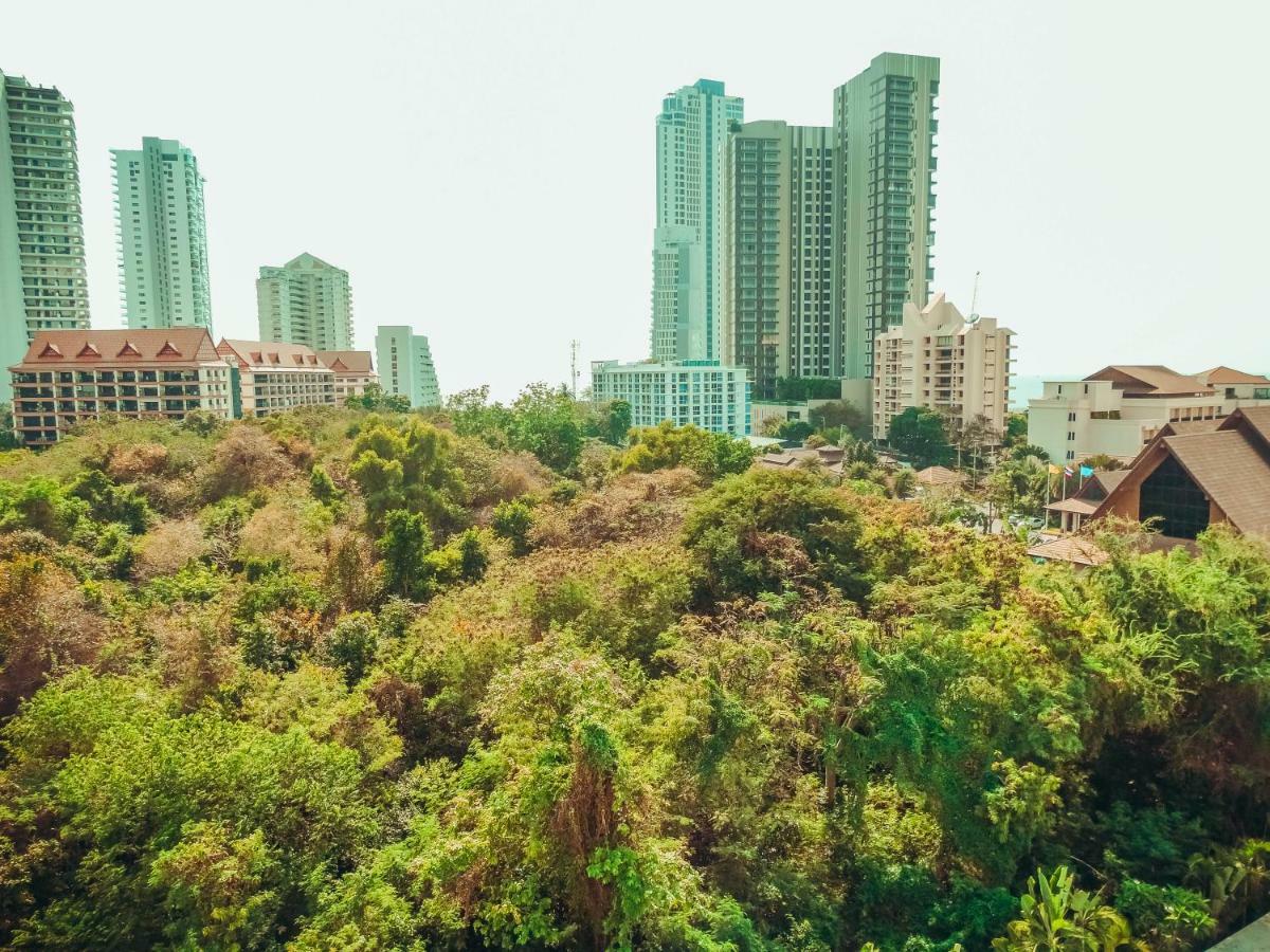 Club Royal Suites Pattaya Dış mekan fotoğraf