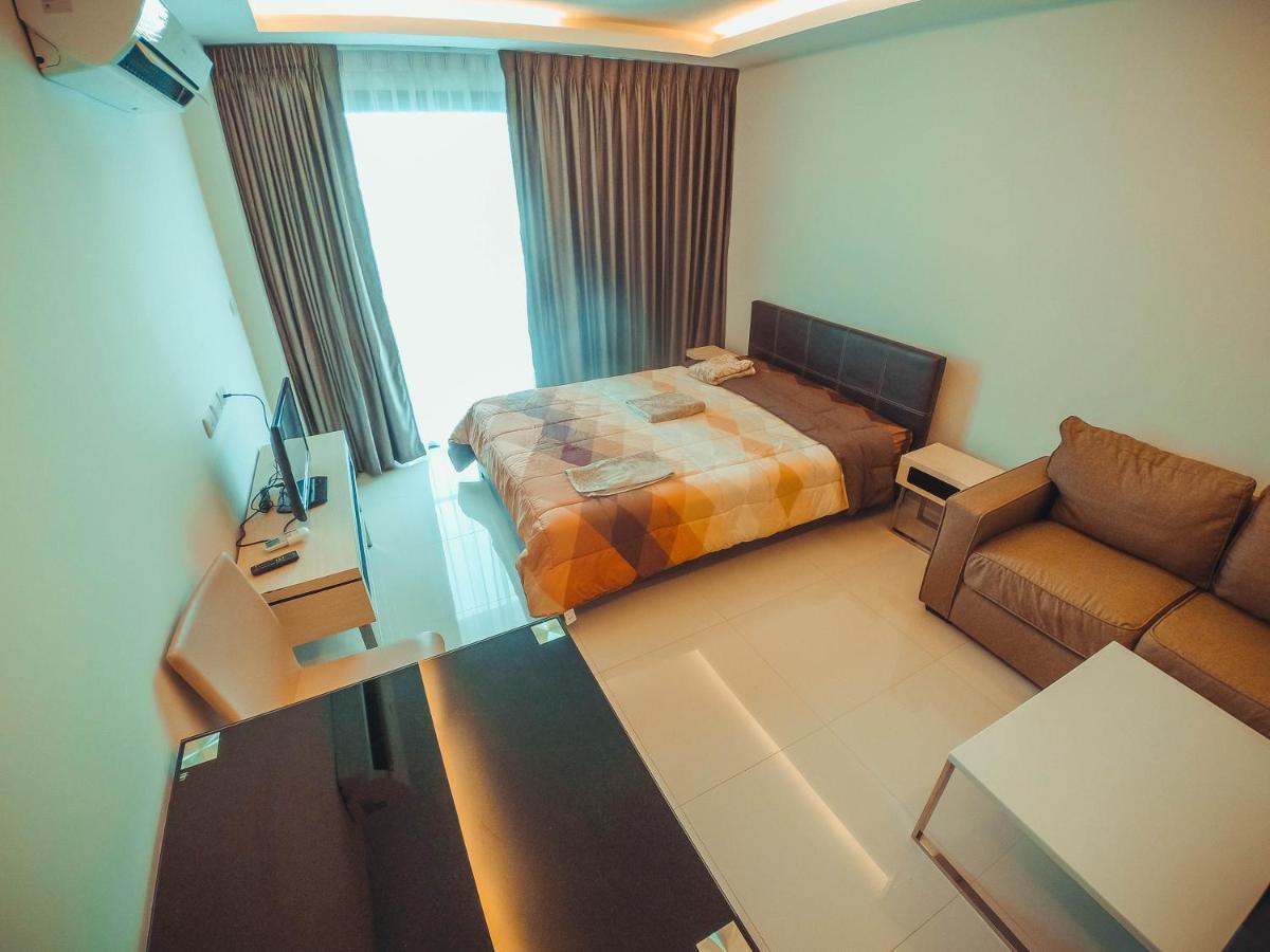 Club Royal Suites Pattaya Dış mekan fotoğraf
